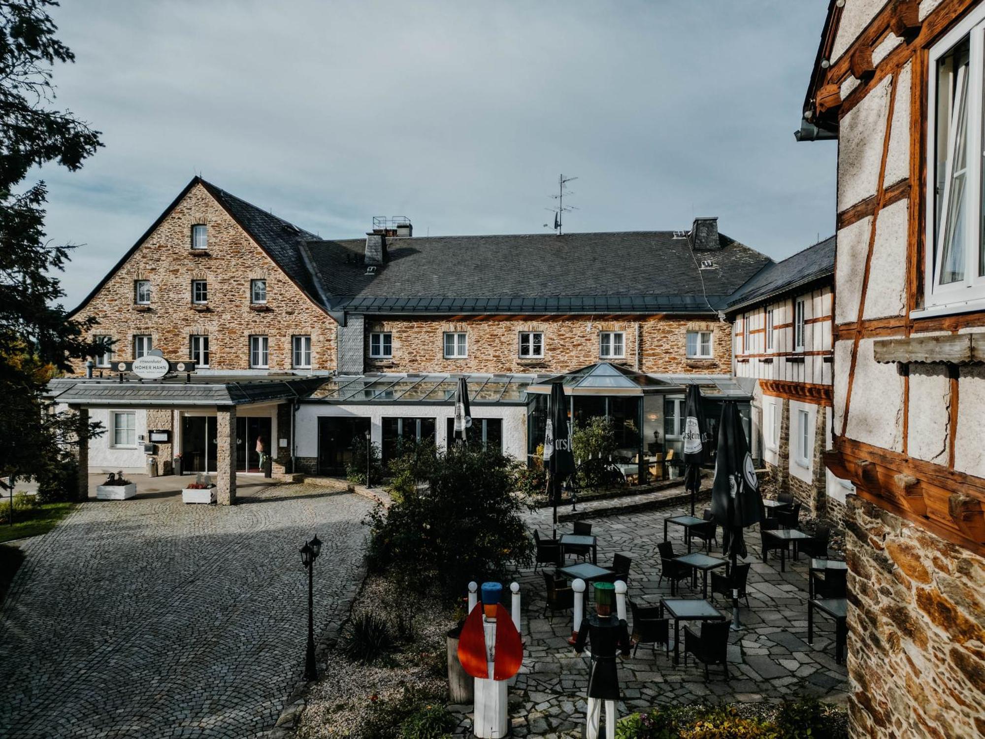 Sonnenhotel Hoher Hahn Шварценберг Экстерьер фото