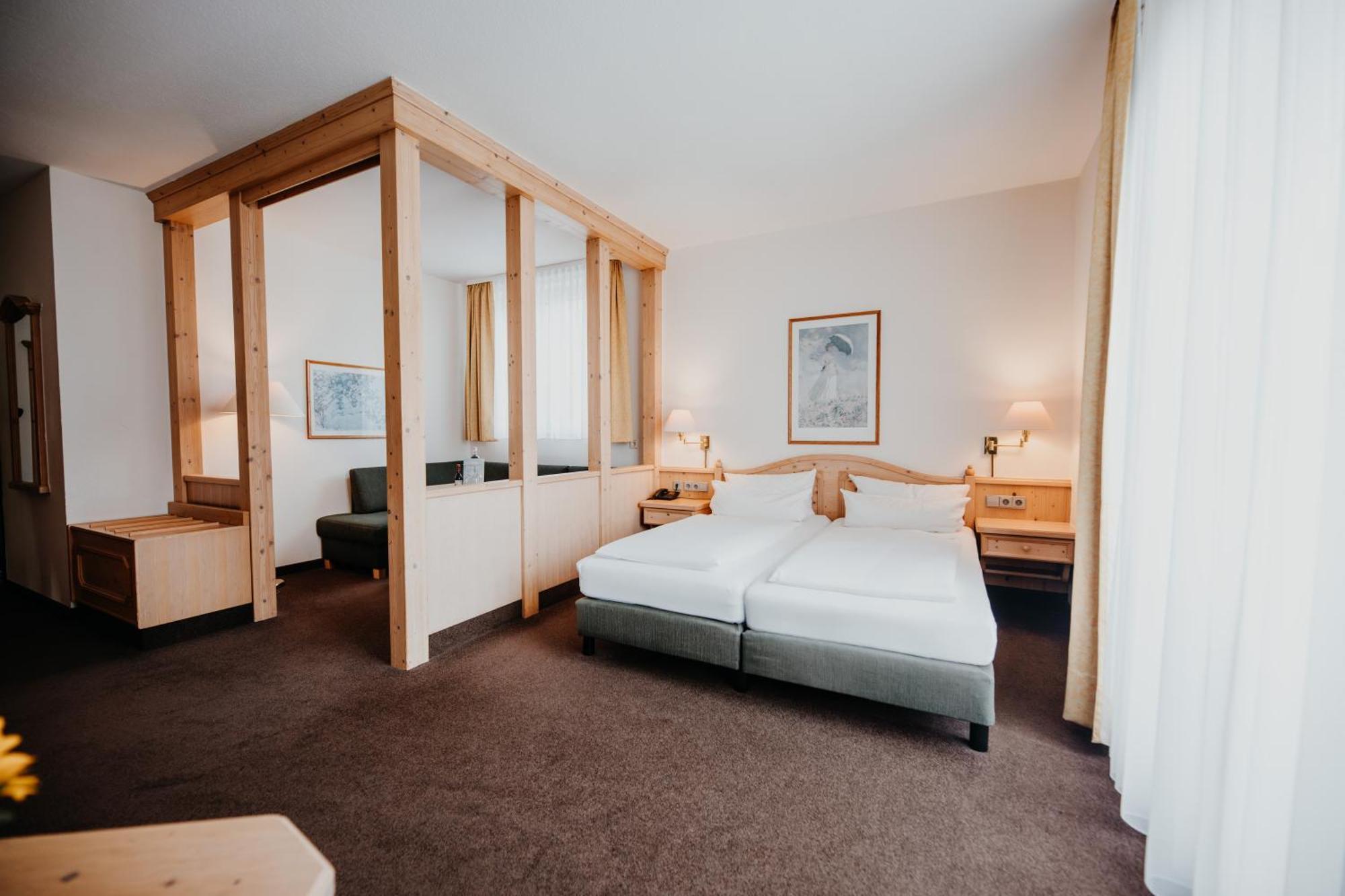 Sonnenhotel Hoher Hahn Шварценберг Экстерьер фото