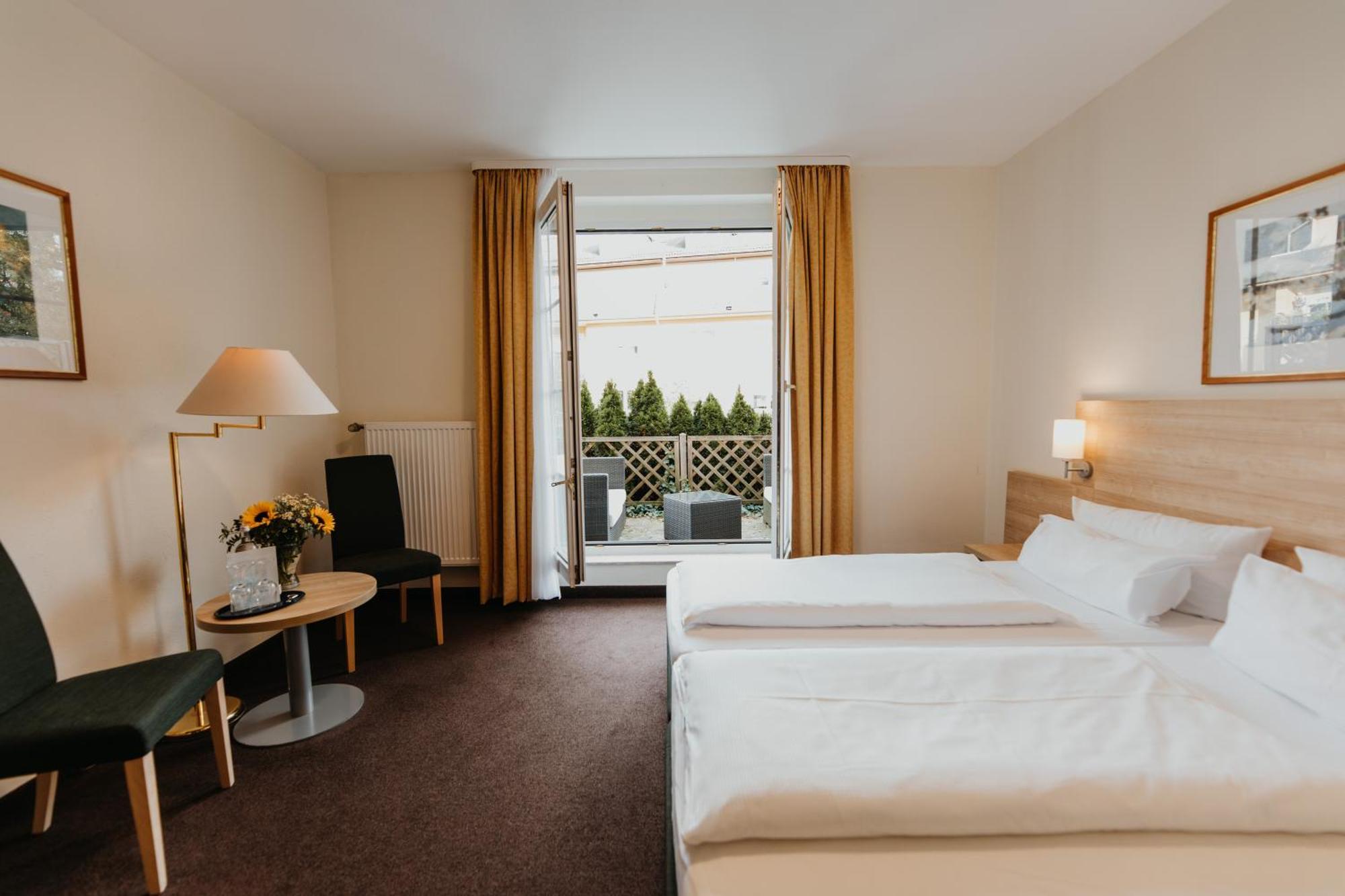 Sonnenhotel Hoher Hahn Шварценберг Экстерьер фото